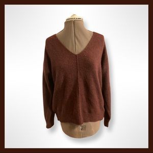 ❤️‍🔥4 for $20❤️‍🔥H&M Sweater